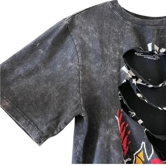 Stranger Things Netflix Black  Graphic Short Sleeves Cropped T-Shirt SZ L #1068 - Picture 5 of 12